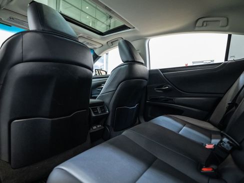 Used 2022 Lexus ES 350 w/ Premium Package image 31