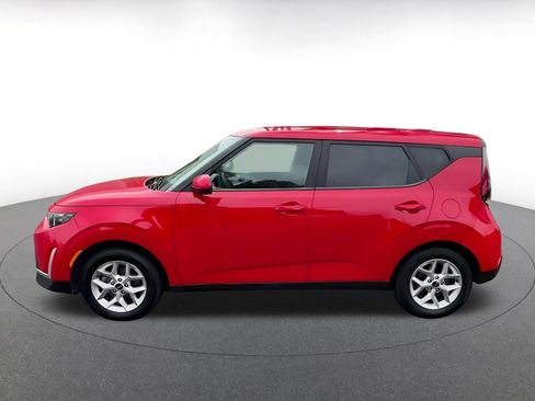 Used 2025 Kia Soul LX w/ LX Technology Package FWD image 7
