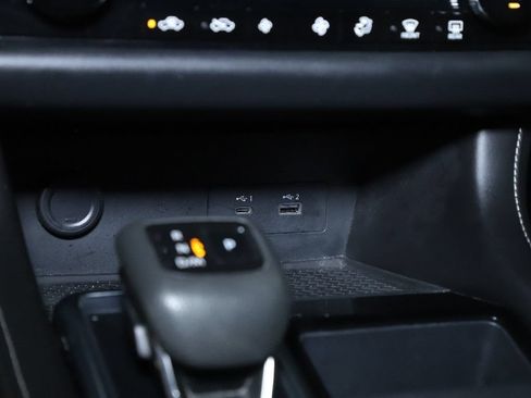Used 2022 Nissan Pathfinder SL AWD/4WD image 25
