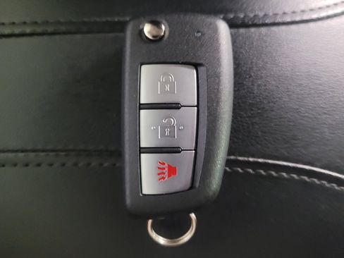 Used 2019 Nissan Rogue S FWD image 32