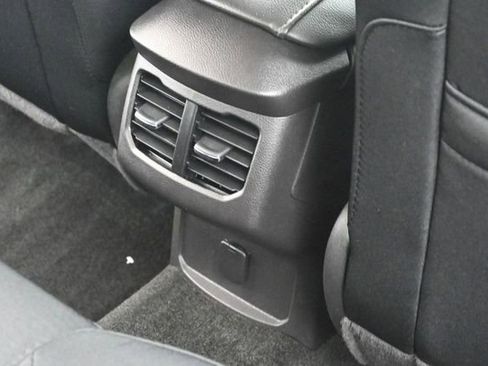 Used 2016 Ford Fusion SE FWD image 30