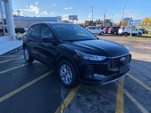 New 2025 Ford Escape Active w/ Active Premium Tech Pack image 4