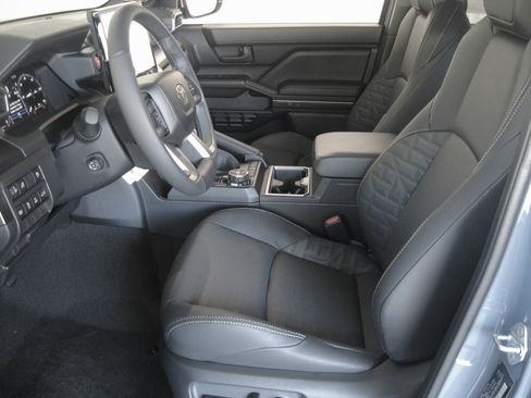 New 2025 Toyota 4Runner TRD Off-Road Premium image 19