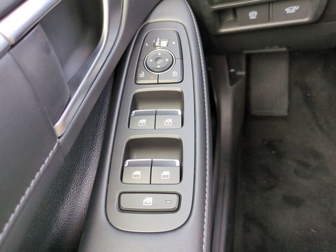 New 2025 Hyundai Sonata Limited image 25