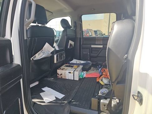 Used 2017 Ford F250 Lariat w/ Lariat Value Package AWD/4WD image 2