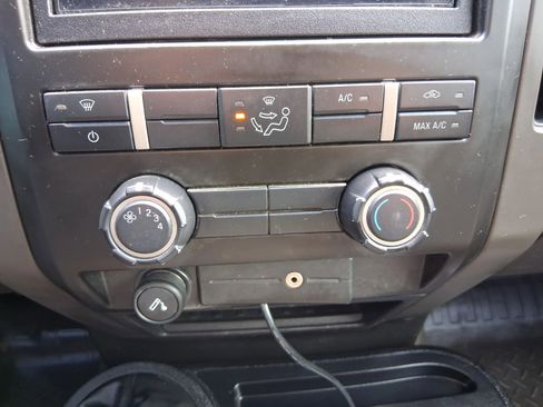 Used 2009 Ford F150 STX AWD/4WD image 18
