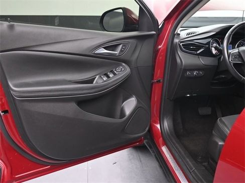 Used 2021 Buick Encore GX Preferred image 17