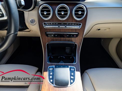 Used 2022 Mercedes-Benz GLC 300 4MATIC w/ Premium Package Lite image 34