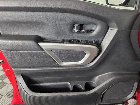 Used 2024 Nissan Titan SV w/ SV Convenience Package image 37