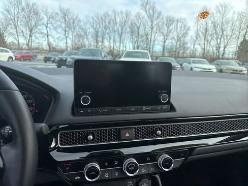 Used 2023 Honda Civic EX image 15