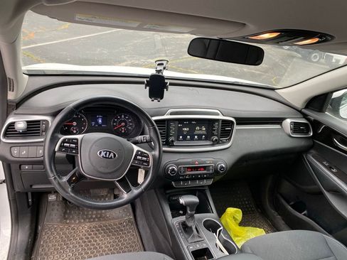 Used 2020 Kia Sorento LX w/ LX I4 Convenience Package AWD/4WD image 10