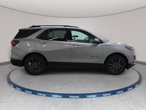 Used 2023 Chevrolet Equinox RS FWD image 5