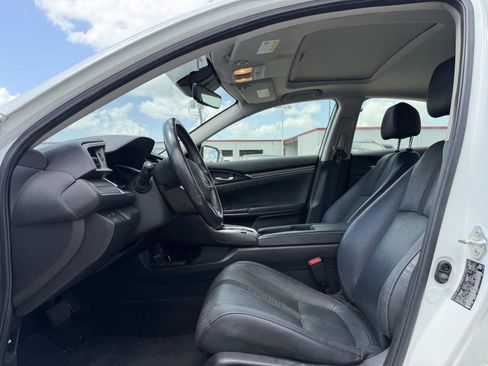 Used 2019 Honda Civic EX-L image 5