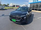 Used 2025 Chevrolet Trax RS w/ Driver Confidence Package image 2