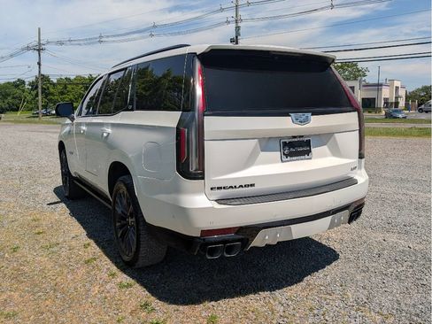 Used 2023 Cadillac Escalade V w/ LPO, ONYX Package AWD/4WD image 8
