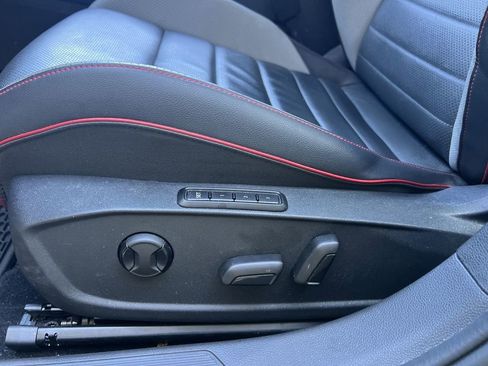 Used 2022 Volkswagen GTI Autobahn image 12