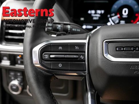 Used 2025 GMC Yukon XL Denali AWD/4WD image 15