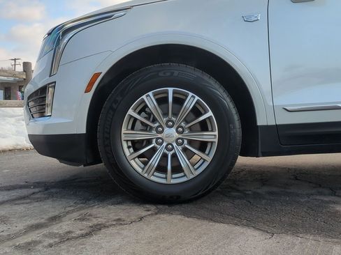 Used 2017 Cadillac XT5 Luxury w/ Driver Awareness Package image 16