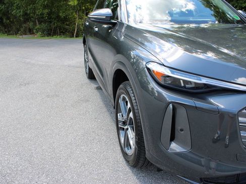 Used 2025 Audi Q5 Premium Plus w/ Premium Plus image 43