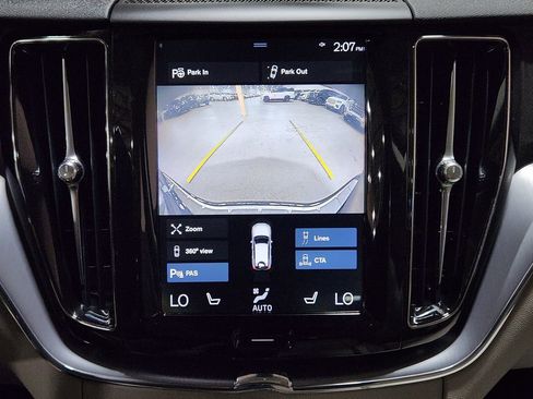 Used 2019 Volvo XC60 T6 Momentum w/ Advanced Package image 38