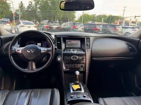 Used 2017 INFINITI QX70 2WD image 12
