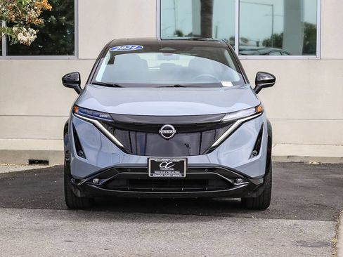 Used 2024 Nissan Ariya AWD image 2