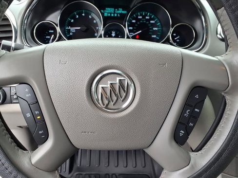 Used 2017 Buick Enclave Convenience image 5