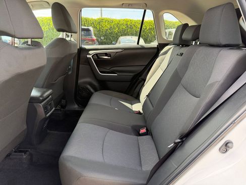 Used 2025 Toyota RAV4 XLE image 27
