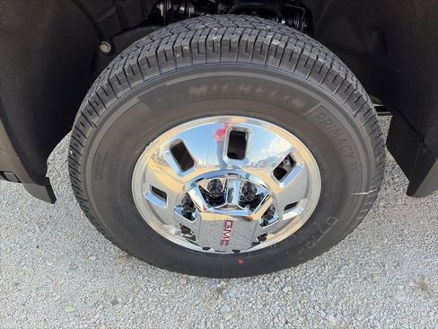 New 2026 GMC Sierra 3500 SLT image 10