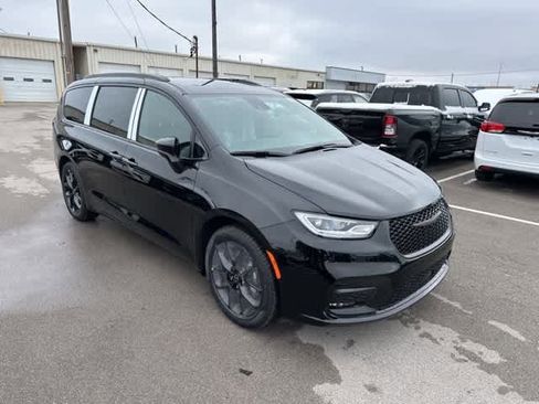 New 2026 Chrysler Pacifica Select image 20