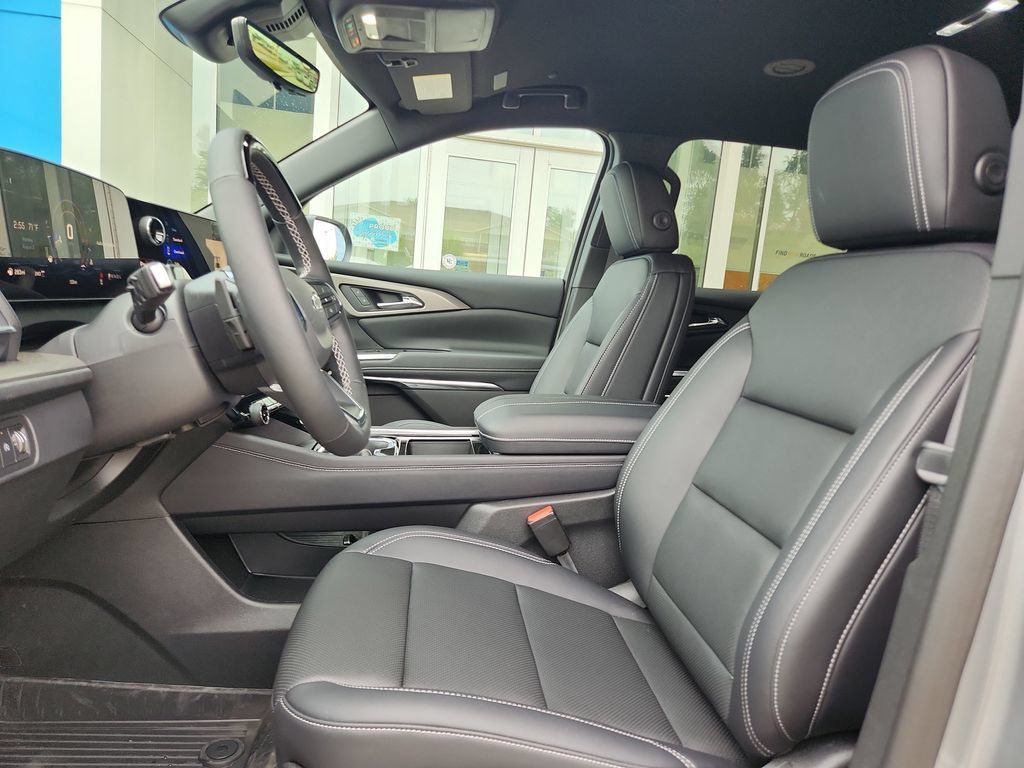 New 2026 Chevrolet Traverse LT w/ Enhanced Driving Package AWD/4WD image 12