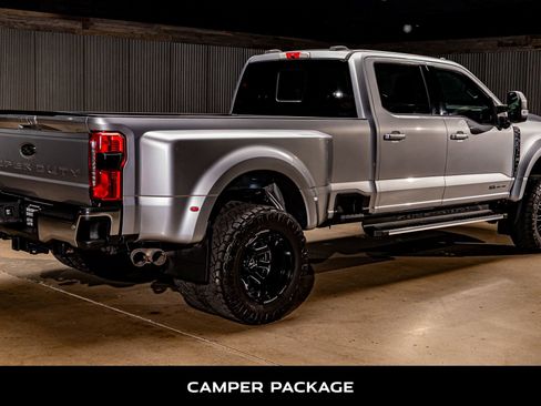 Used 2023 Ford F450 Lariat w/ Camper Package image 9