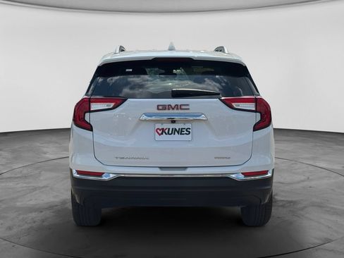 Used 2024 GMC Terrain SLT AWD/4WD image 7