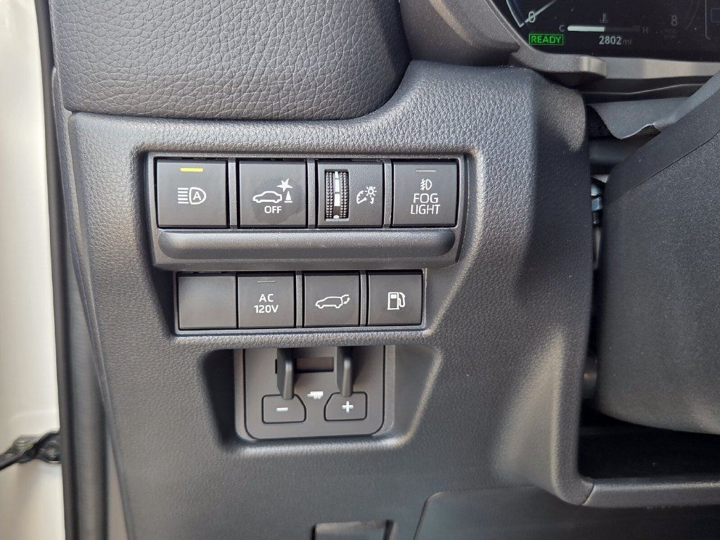 Used 2026 Toyota Land Cruiser w/ Premium Package AWD/4WD image 33