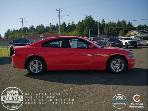 Used 2022 Dodge Charger SXT w/ Leather Interior Group image 6