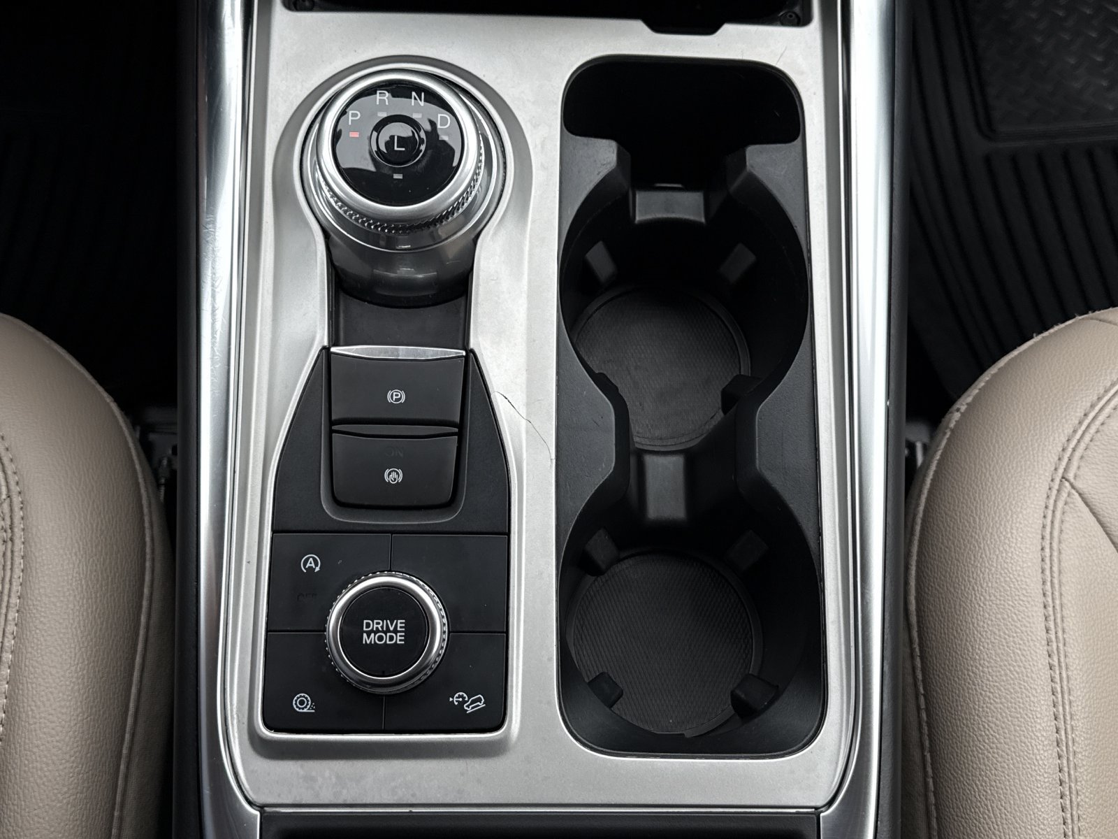Used 2022 Ford Explorer Limited AWD/4WD image 32