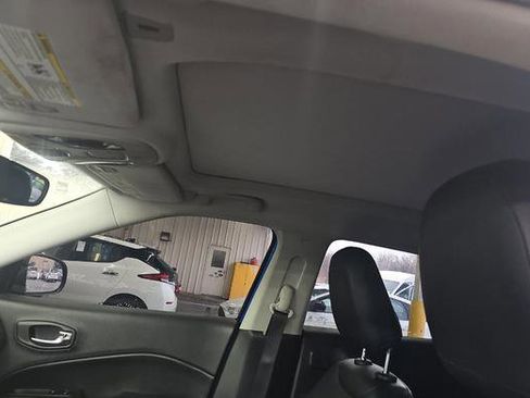 Used 2019 Jeep Compass Trailhawk w/ Cold Weather Group image 8