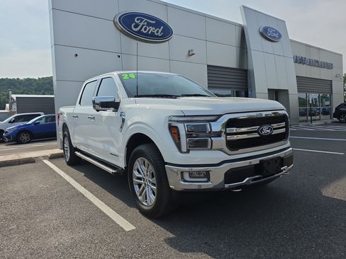 Used 2024 Ford F150 Lariat AWD/4WD image 1