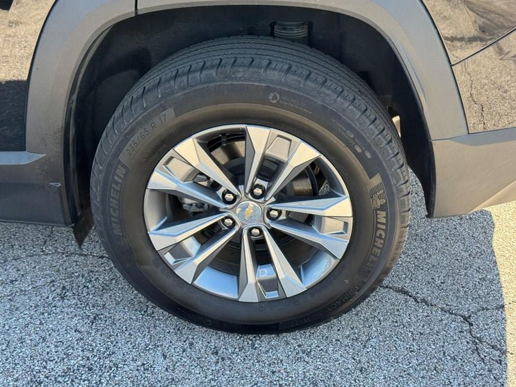 Used 2025 Chevrolet Equinox LT AWD/4WD image 7