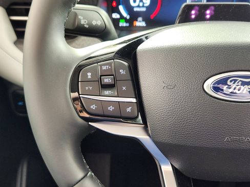 New 2026 Ford Explorer Platinum w/ LUX Leather Package image 19