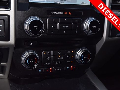 Used 2018 Ford F150 Lariat w/ Equipment Group 502A Luxury image 29