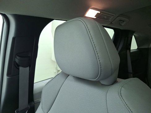 Used 2025 Toyota Sienna XLE image 21