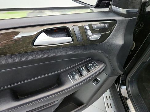 Used 2016 Mercedes-Benz GLE 400 4MATIC w/ Parking Assist Package image 23