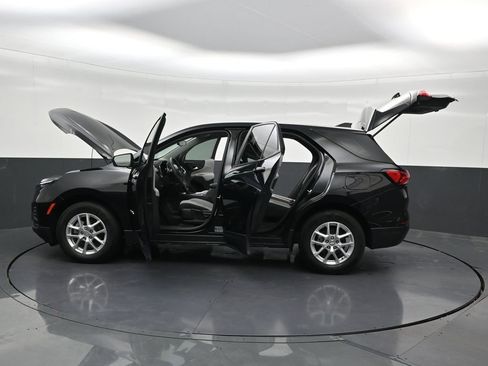 Used 2023 Chevrolet Equinox LS FWD image 33