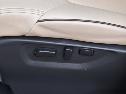 Used 2024 Nissan Armada SV image 25