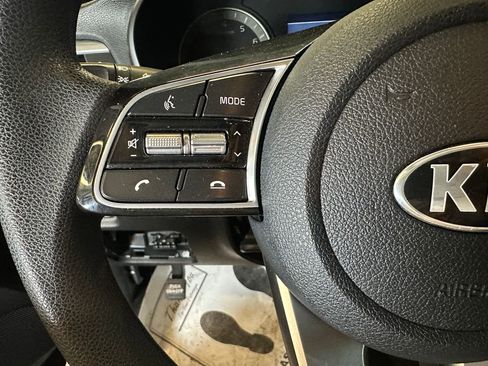 Used 2019 Kia Optima LX FWD image 11