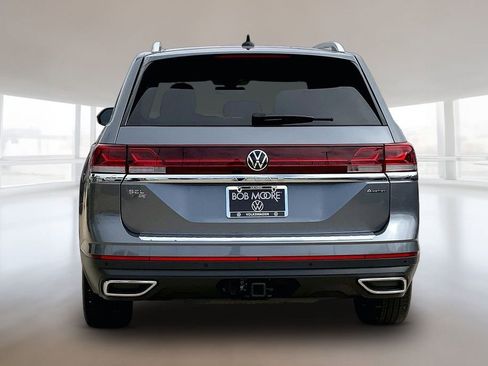 Used 2024 Volkswagen Atlas SEL AWD/4WD image 4