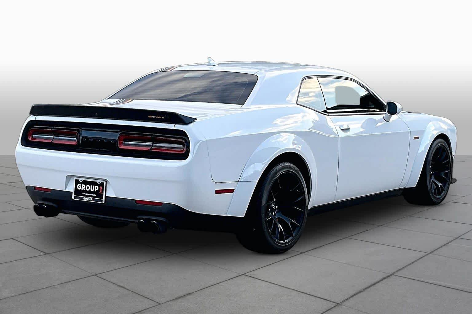 Used 2022 Dodge Challenger R/T Scat Pack RWD image 13