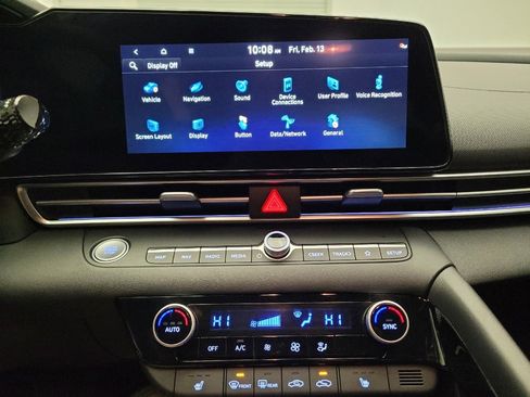 Used 2025 Hyundai Elantra SEL image 25