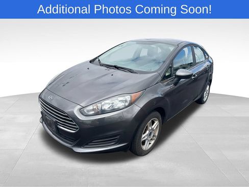 Used 2018 Ford Fiesta SE FWD image 3